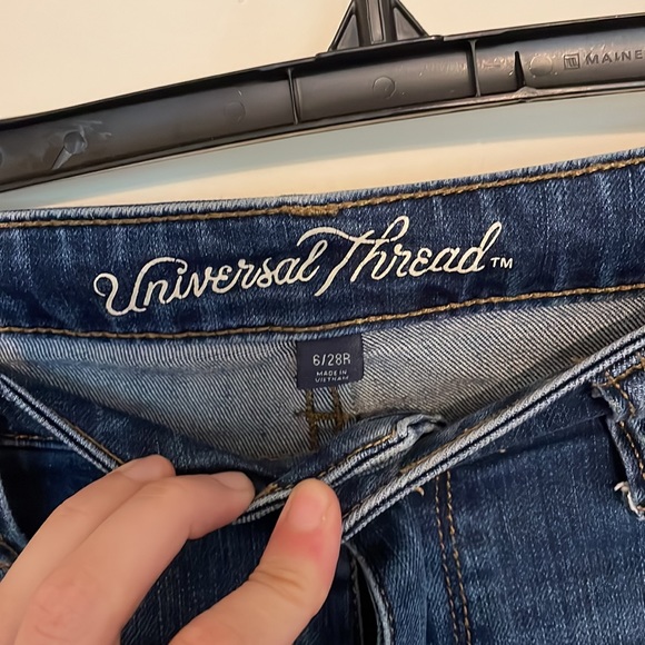 Universal Thread Jeans - Picture 3 of 4